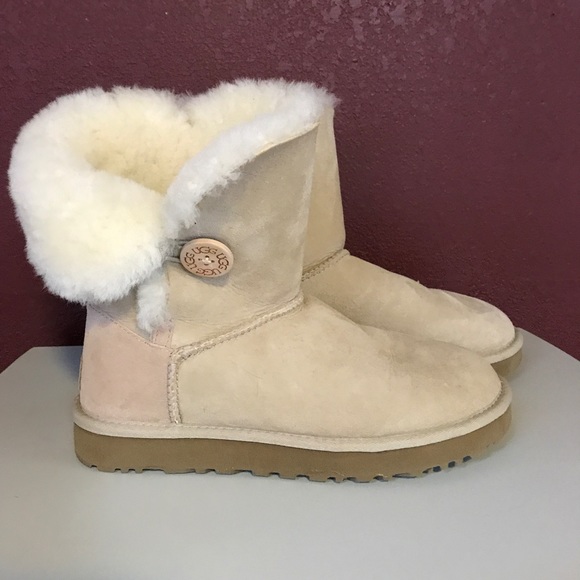 cream ugg boots
